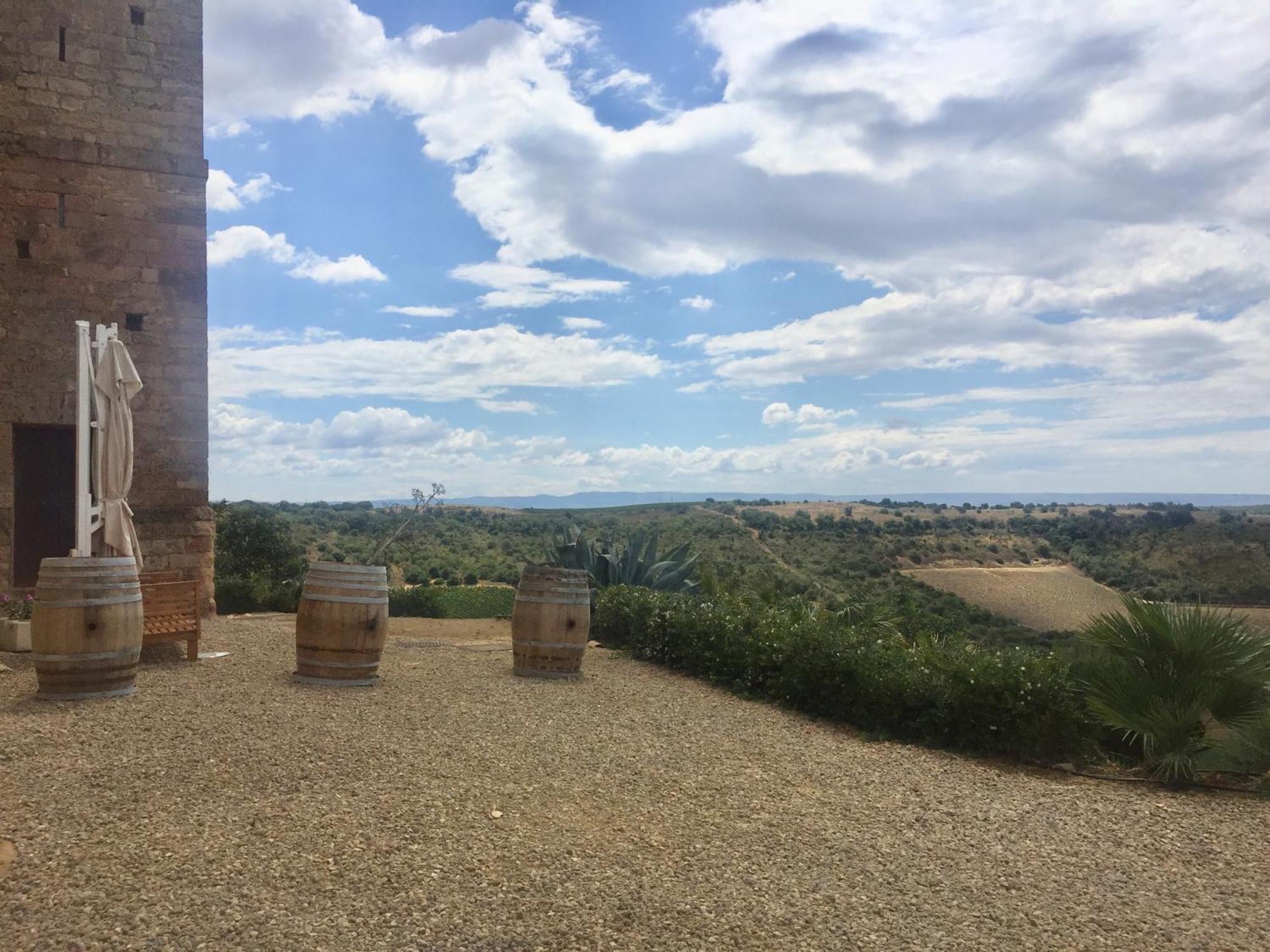 Wine Relais Feudi Del Pisciotto Villa Niscemi Oda fotoğraf